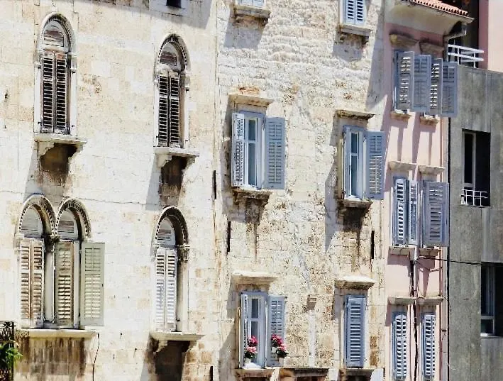 In The Center & Nice & Quiet Pula