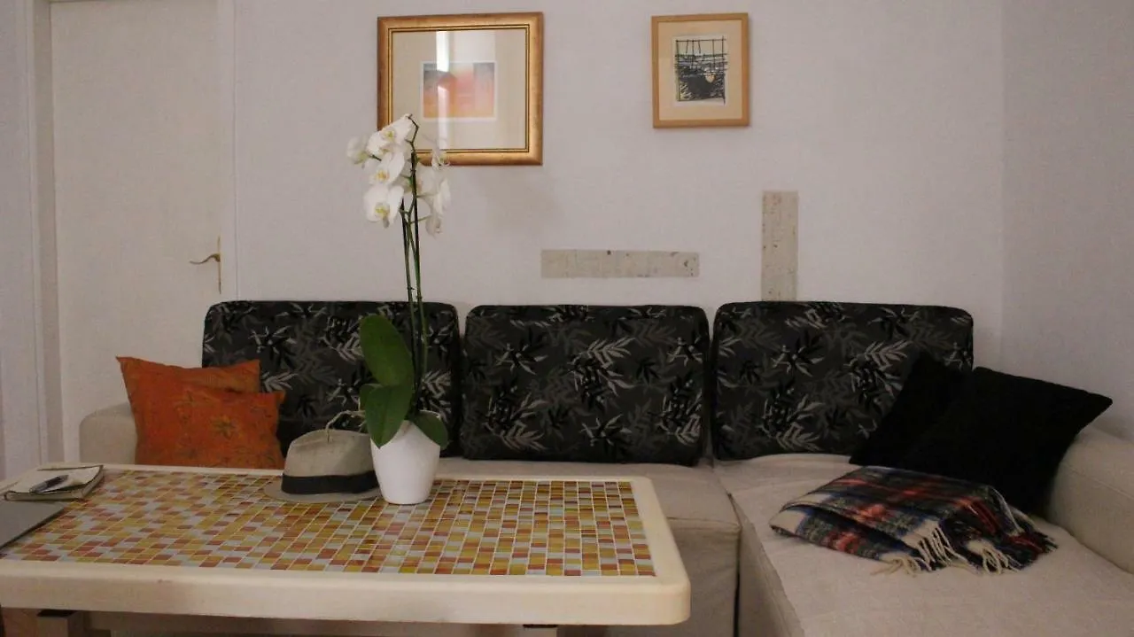 In The Center & Nice & Quiet Pula Apartamento